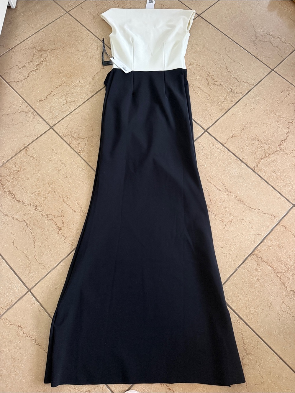Chiara Boni Black and White Off-Shoulder Maxi Gown - Picture 7 of 16